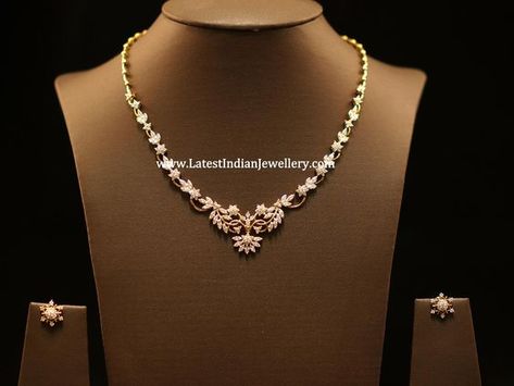 Diamond Necklace Simple Classy, Simple Diamond Necklace, Simple Diamond Earrings, Heart Shaped Diamond Necklace, Fashion Jewelry Necklaces Gold, Diamond Necklace Simple, Jewelry Necklace Simple, Diamond Circle Necklace, Gold Prom