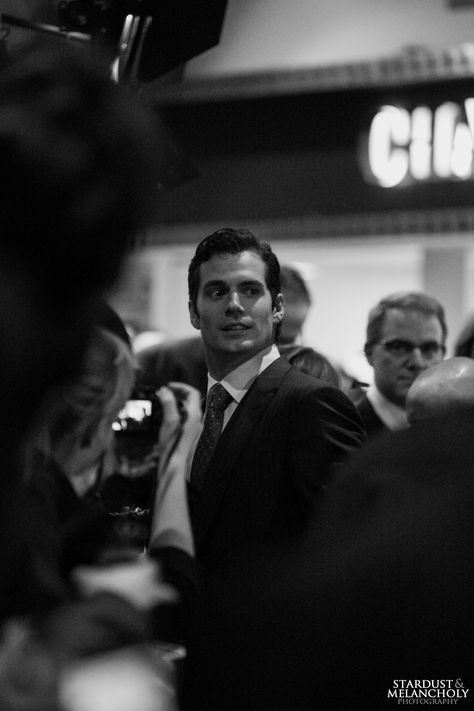 Henry Cavill Henry Cavill Superman Aesthetic, Henry Cavill Black And White, Henry Cavill Aesthetic, Henry Cavill Man Of Steel, Henry Williams, Gentleman Aesthetic, Ideal Man, Clark Kent, Michael Fassbender