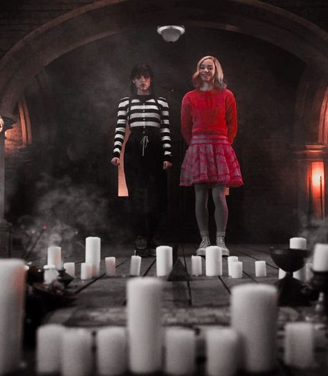 Wednesday Dress Aesthetic, Wednesday And Enid Halloween Costume, Wednesday And Enid Costumes, Wednesday Addams Style Outfits, Enid Sinclair Outfit, Wednesday Clothes, Wednesday Pics, Wednesday Addams Enid, Enid And Wednesday