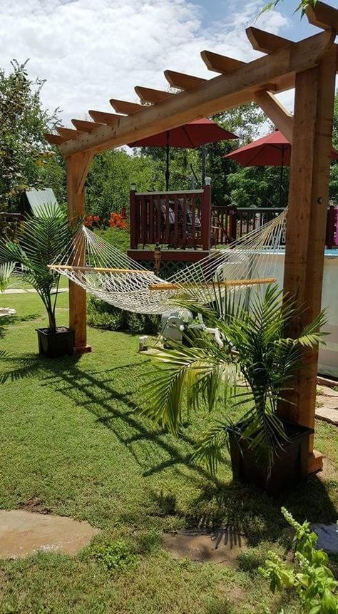 Graduation Party Backyard, Backyard Camping Ideas, Decorating Backyard, Como Plantar Pitaya, Garden Landscaping Ideas, Backyard Hammock, Garden Hammock, Backyard Camping, Patio Backyard