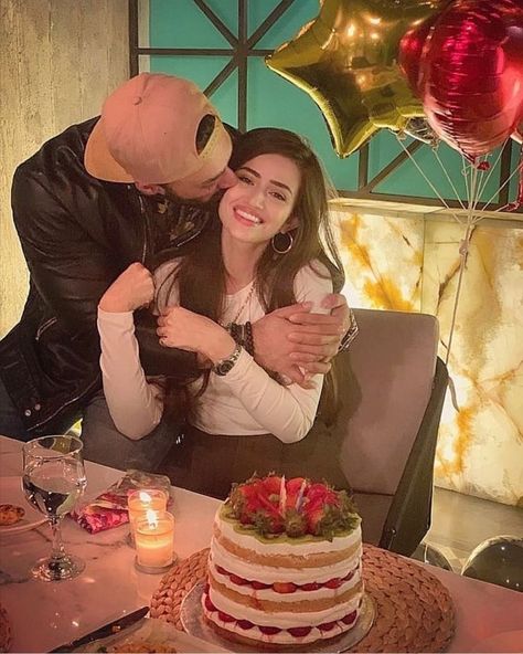 First Anniversary Pictures, Birthday Girl Dp, Birthday Cards For Girlfriend, Sana Javed, Happy Anniversary Cakes, Birthday Cake For Husband, Korean Couple Photoshoot, Happy Birthday Gorgeous, Angels Beauty