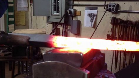 This Steel Bar Gets Heated Up in Only 12 Seconds Using an Induction Forge Induction Forge, Steel Projects, Power Hammer, Electronic Projects, The Forge, Electronics Projects Diy, Steel Bar, Diy Electronics, Electronics Projects