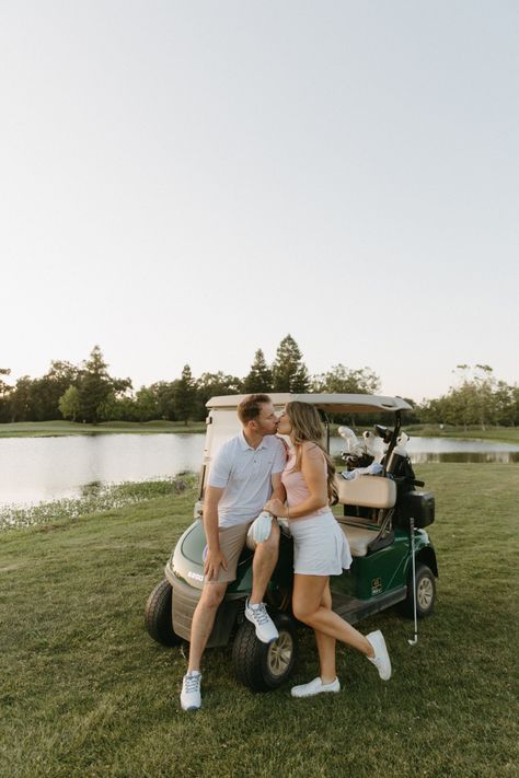 Golf Maternity Photos, Golf Course Proposal, Golf Prewedding, Golf Family Photoshoot, Golf Couple Photoshoot, Golf Course Family Pictures, Golf Engagement Session, Cute Golf Couples Pictures, Golf Couple Pictures