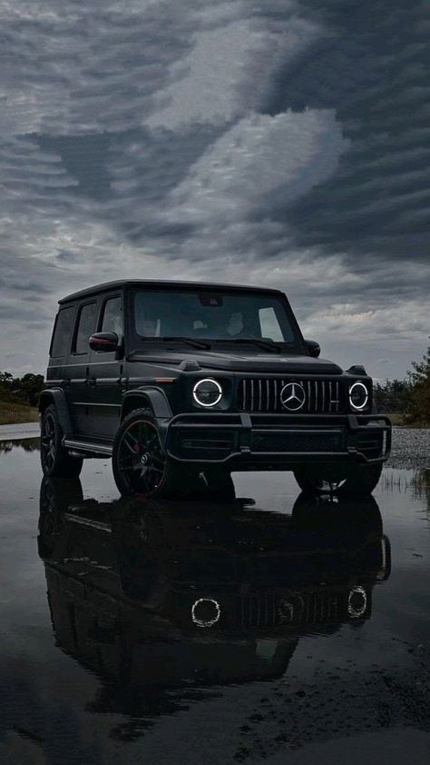 Mercedes Amg G63 wagon giant look☠️🖤 G Wagon Iphone Wallpaper, G Wagon Amg, Black G Wagon, Black Mercedes, Amg G63, Juventus Wallpapers, Mercedes Wallpaper, Mercedes G63, Camaro Car