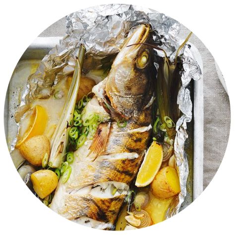 Oven-baked Pike Perch Whole Perch Fish Recipes, Chef Dishes, Swedish Chef, Perch Fishing, Sustainable Seafood, Buy Fish, Dry White Wine, Sea Bass, First Bite