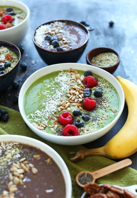 Green Smoothie Bowl | Minimalist Baker Green Smoothie Bowl Recipe, Super Green Smoothie, Menu Sarapan Sehat, Buah Naga, Resep Smoothie, Green Smoothie Bowl, Smoothie Bowl Healthy, Matcha Smoothie, Avocado Smoothie