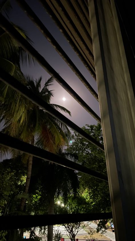 Evening Asthetic Snap, Kojagiri Purnima Moon, Pune Night Snap, Snap Ideas Night, Moon Snapchat Story, Night Room Snap, Night Aesthetic Snap, Night Snap Ideas, Moon Snaps