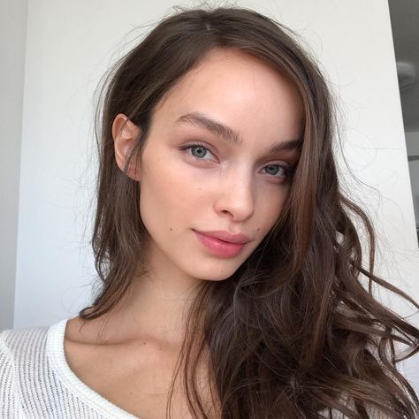 Luma Grothe Luma Grothe, Fresh Face Makeup, Fashion Show 2016, Lily Donaldson, Lais Ribeiro, Jasmine Tookes, Joan Smalls, Lily Aldridge, Bare Beauty