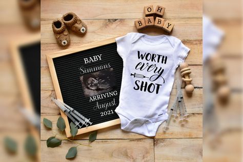 Baby Gilet, Ivf Pregnancy Announcement, Ivf Pregnancy, Pregnancy Announcement Template, Ivf Baby, Cute Pregnancy Announcement, Baby Information, Pregnancy Announcement Photos