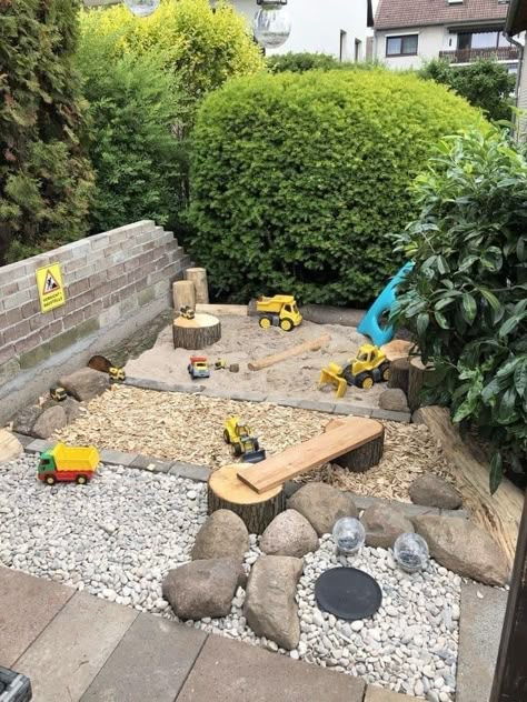 Outside Construction Area Eyfs, Garden Sandpit Ideas, Rock Play Area For Kids, Backyard Construction Play Area, Rock Pit For Kids, Small Yard Play Area For Kids, Rock Box For Kids Outdoor, Kid Play Area Backyard, Outdoor Construction Play Area