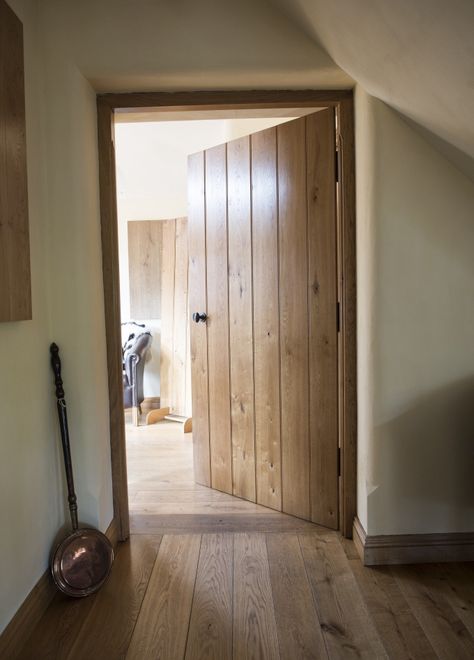 Annexe Interior, Built In Cupboards Living Room, Cottage Doors Interior, Internal Cottage Doors, Solid Oak Internal Doors, Neutral Cottage, Rustic Doors Interior, Pine Interior Doors, Oak Interior Doors