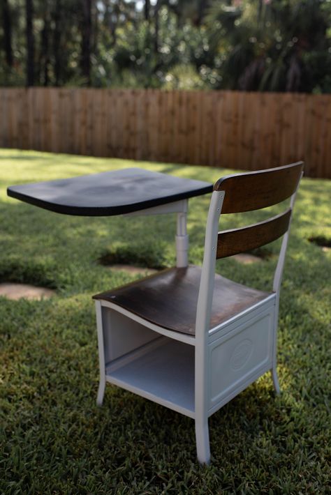 Old School Desk Ideas, Retro School Desk, Metal School Desk, Old School Desk, Antique School Desk, Cocoa Florida, Whiteboard Paint, Old School Desks, Unique Chairs Design