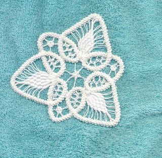 Thread Head: Romanian Point Lace Tutorial Romanian Point Lace, Needle Tatting Tutorial, Lace Tutorial, Candlewicking Embroidery, Romanian Lace, Tatting Tutorial, Macrame Lace, Needle Tatting, Point Lace