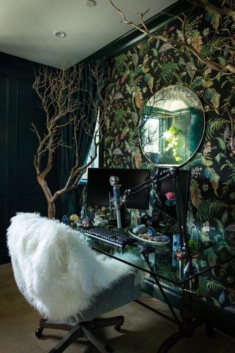 Forest Bedroom, Muebles Shabby Chic, Forest Room, Joey Graceffa, Dark Home Decor, Dark Home, Gaming Room Setup, Gamer Room, Gaming Room