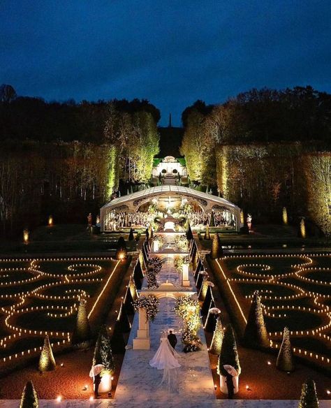 Unveiling Madelaine's 59 Million Dollar Wedding Dream in Details ❤️ Blog Wezoree Million Dollar Wedding, Paris Wedding Venue, Opera Garnier Paris, Amangiri Resort, Wedding In Paris, Wedding Stage Decor, Wedding Couple Photos, Bridal Luncheon, Lake Como Wedding