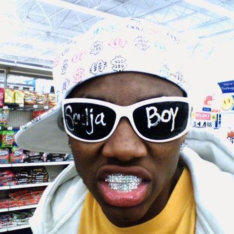 2000s Rap Aesthetic, Boy Meme, Boys Glasses, Outfits 2000s, Soulja Boy, Rap Aesthetic, Boys Wallpaper, Spirit Week, Boy Costumes