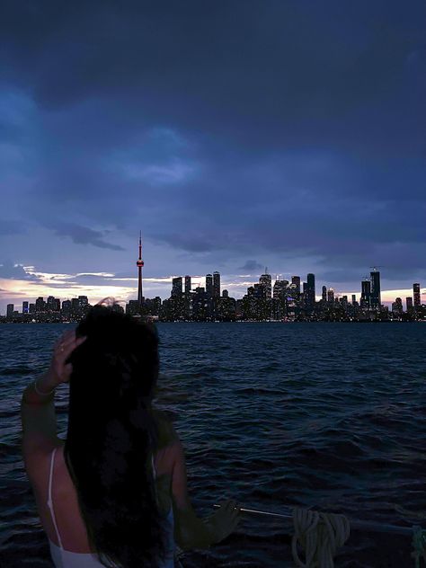 Toronto Girl Aesthetic, Canada Aesthetic Summer, Skyscraper Aesthetic, Canada Vibes, Canada Toronto City, Toronto Aesthetic, Toronto Vacation, Aesthetic Boat, Canada Life