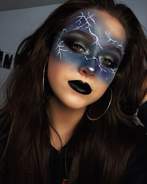 Faceart Makeup, Fantasy Make-up, Halloween Make-up Looks, Halloweenský Makeup, Make Up Designs, Cute Halloween Makeup, Halloween Makeup Pretty, Cool Halloween Makeup, Halloween Eye Makeup