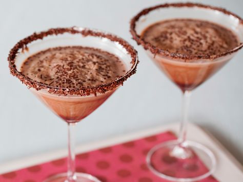 Chocolate Martini Mocktail Drink Recipe : Bobby Flay : Photography by Jackie Alpers for Food Network - FoodNetwork.com Mixed Drinks Alcohol Recipes, Bobby Flay Recipes, Chocolate Cocktails, Chocolate Martini, Mocktail Recipes, Bobby Flay, Lime Soda, Mixed Drinks Recipes, Martini Recipes