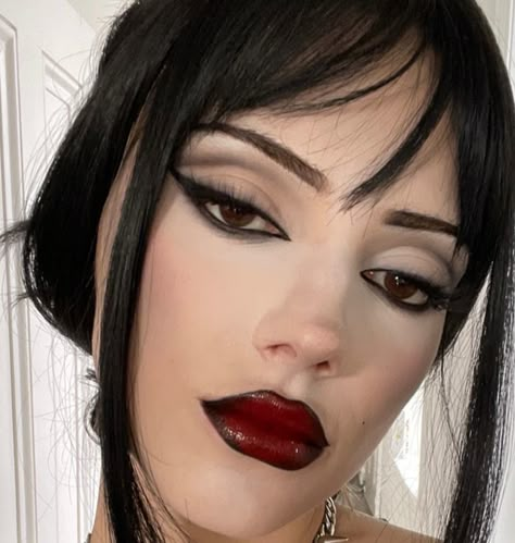 Red Lipstick Goth Makeup, Black And Red Lip Combo Makeup Look, Hollywood Style Makeup, Vampire Makeup Dark Skin, Sultry Vampire Makeup, Red Black Makeup Goth, Dark And Moody Makeup, Different Aesthetics Makeup, Vampire Hair And Makeup