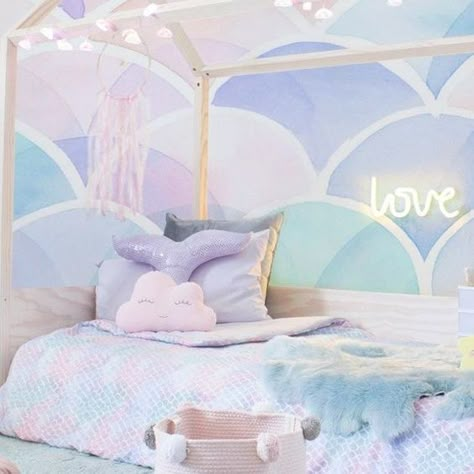 33+ Whimsical Mermaid Bedroom Ideas for Girls | momooze Mermaid Toddler Room, Mermaid Aesthetic Room, Mermaid Girls Bedroom, Mermaid Bedroom Ideas, Little Mermaid Bedroom, Mermaid Themed Bedroom, Mermaid Decor Bedroom, Mermaid Room Decor, Girls Bedroom Themes