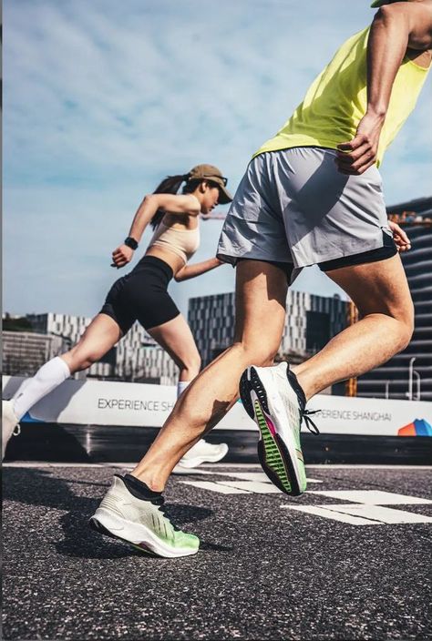 Sports Nutrition Photography, Track And Field Photoshoot Photo Ideas, Running Photography Aesthetic, Woman Running Photography, Marathon Photography, Nike Photoshoot, Athletic Photography, Marathon Ideas, Running Together