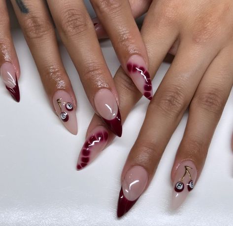 Simple Short Acrylic Nails, Short Nail Art Ideas, Abstract Nail Art Designs, Nail Art Minimalist, Short Nail Trends, Cute Short Nail Designs, Medium Stiletto, Trendy Nail Polish, Almond Acrylic Nails