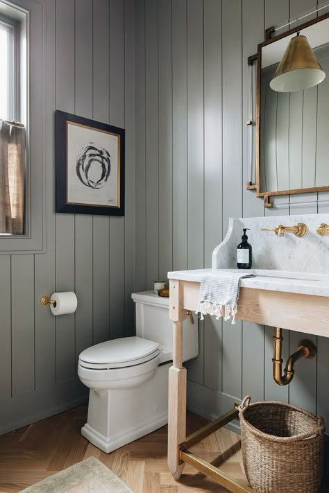 Makeover Kamar Mandi, Kate Marker Interiors, Shiplap Bathroom, Bad Inspiration, Bathroom Paint Colors, Subway Tiles, Downstairs Bathroom, Basement Bathroom, Bathroom Renos