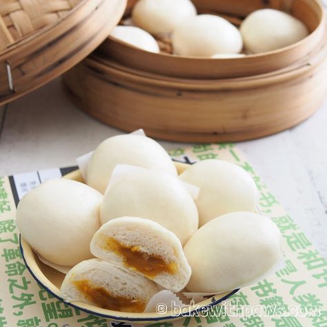 Pumpkin Kaya Pau (Pumpkin Kaya Steamed Buns) Pau Recipe, Pumpkin Buns, Asian Deserts, Steamed Pumpkin, Steam Buns Recipe, Asian Meals, Asian Sweets, Frozen Pumpkin, Baking Buns