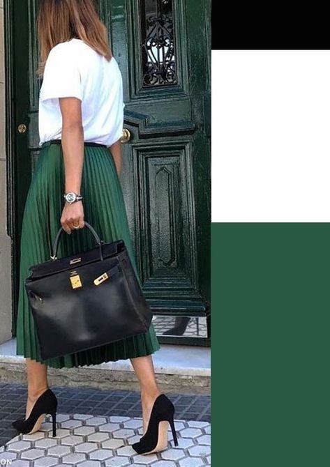 Army Green Color Combinations, Deep Autumn Color Palette, Deep Winter Colors, Rok Outfit, Green Color Combinations, Fashion Decades, Skirt Inspiration, Colour Combinations Fashion, Color Combos Outfit