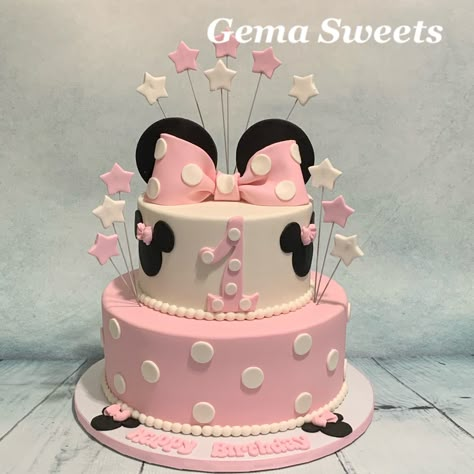 Minnie Mouse Cake Fondant, Minnie Mouse Bday Cake, Minnie Mouse Cake Ideas, Pink Minnie Mouse Cake, Pastel Minnie Mouse, Mini Mouse Birthday Cake, Miki Mouse, Minnie Mouse Birthday Theme, 1st Bday Cake