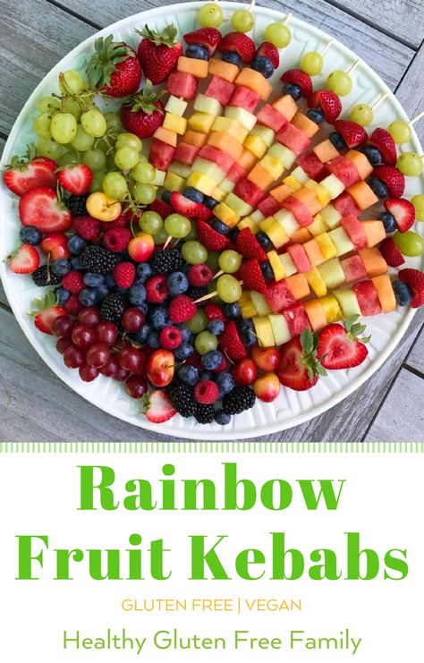 Fruit Skewer, Strawberry Chocolate Cake, Fruit Kebabs, Iced Drinks Recipes, Appetizer Dessert, Chia Recipe, Rainbow Fruit, Veggie Tray, Gluten Free Snacks