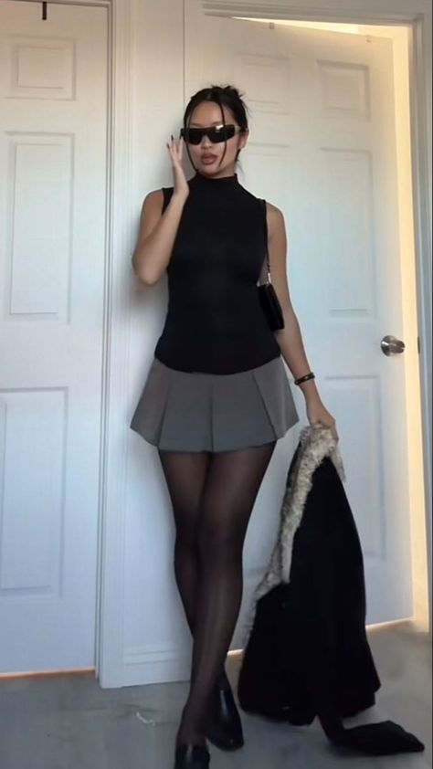 Cocktail Skirt Outfit, Ootd Work, Outfits For College, Suits Casual, Tennis Skirt Outfit, Uni Outfits, Corporate Outfits, A Goddess, Fashion Mistakes