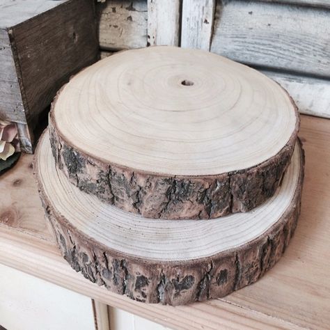 Wood Slices Log Slice Cake Stand, Birthday Display Board, Platter Table, Cake Stand Centerpiece, Wooden Log Slices, Cake Displays, Christmas Log, Hamster Care, Log Slice