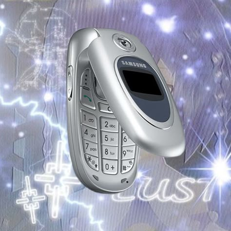 Cybercore Y2k, Y2k Cybercore, Cybercore Aesthetic, Y2k Background, Flip Phone, 背景 シンプル, Retro Futurism, Y2k Aesthetic, Blue Moon