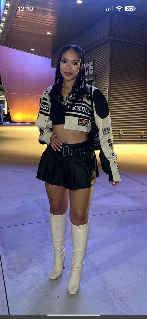 Sza Concert Inspo Outfit, Concert Outfit Ideas Skirt, Outfit Inspo For Sza Concert, Sza Fits Concert, Latto Concert Fits, Tinashe Stage Outfits, Rnb Concert Outfit, Rnb Concert Outfit Ideas, Outfit Ideas Skirt