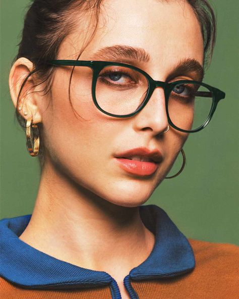 Warby Parker Durand, Warby Parker Glasses, Glass Makeup, Makeup Tiktok, Emma Chamberlain, Warby Parker, Girl Inspiration, She Loves, Girls In Love