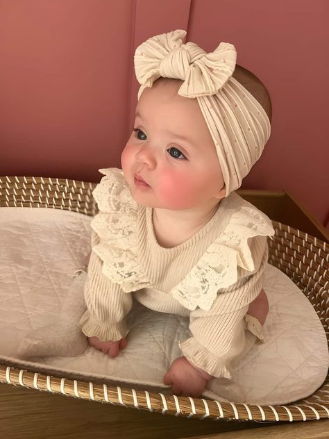 2 Month Old Baby, Pregnancy Belly Photos, Cable Knit Headband, Knit Headband, Baby Fits, Newborn Babies, Small Bows, Newborn Headbands, Baby Family