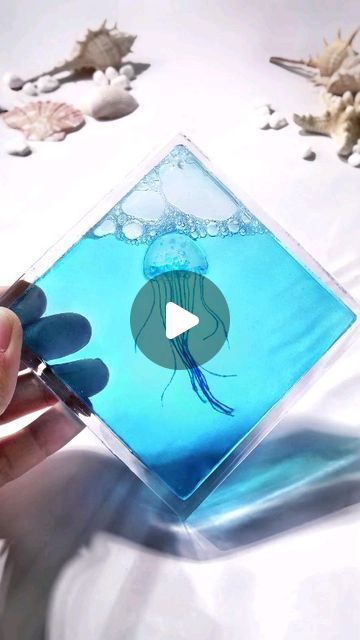 Resin Crafts With Lights, Diy Resin Gift Ideas, New Resin Ideas, How To Resin, Epoxy Resin Crafts Ideas, Resin Coasters Ideas, Resin Gift Ideas, Resina Epoxi Ideas, Resin Molds Diy