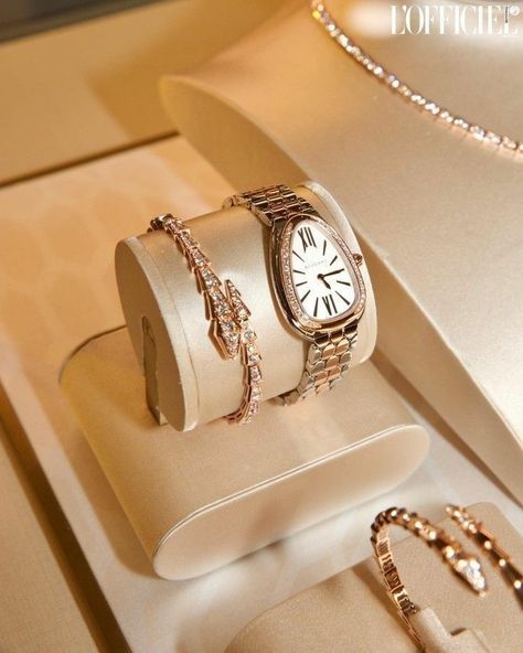 Beauty ✨ (@Outfit_Luxy) on X Bvlgari Jewelry Bracelets, Bvlgari Watch Women, Bulgari Bracelet, Elegant Watches Women, Bvlgari Watch, Bulgari Watch, Bulgari Jewelry, Dope Jewelry Accessories, Bvlgari Jewelry