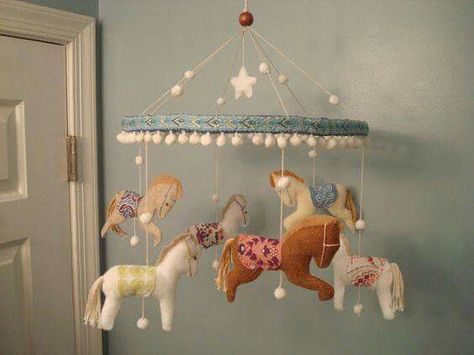 Vintage Circus Nursery, Carousel Baby, Felt Mobile, Carousel Horse, Diy Nursery, Baby Crib Mobile, Carousel Horses, Hanging Mobile, Nursery Mobile