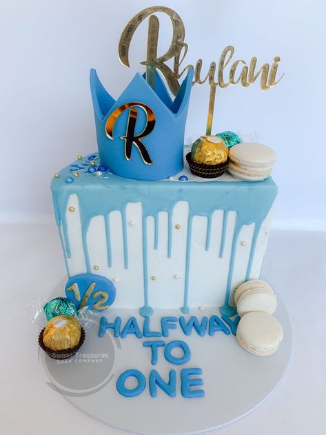 6month Cake Half Birthday, Half Way To One Birthday Decoration, 6 Month Cake Half Birthday Photoshoot, Half Cake Design For Birthday, Half Birthday Cakes For Boys, Half Way To One Cake Ideas, 6 Months Birthday Cake Boy, Cake For Half Birthday, Cake For 6 Months Baby Boy