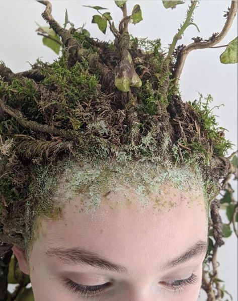 Moss Character Design, Indy Sleaze Fashion, Plants Growing Out Of People Art, Swamp Creature Costume, Plants In Hair, Dryad Makeup, Moss Costume, Dryad Aesthetic, Nature Runway