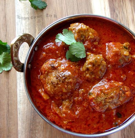 Meat Ball Curry/Kofta Curry Mix Grill, Rice Pulao, Mutton Curry Recipe, Curry Indian, Kofta Curry, Pasta With Meat Sauce, Meat Restaurant, Minced Meat Recipe, Recipe Rice