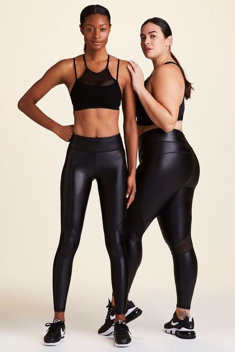 Marketing Photoshoot, Best Workout Leggings, Fitness Shoot Ideas, Activewear Photoshoot, Gym Photoshoot, Shiny Black Leggings, Unique Workouts, Fitness Photos, Fashion Figures