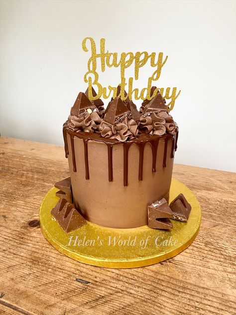 Toffee Birthday Cake, Toblerone Birthday Cake, Chocolate Drip Cake Ideas, Toblerone Cake Recipe, Toblerone Cake, Chocolate Cake With Caramel Drip, Toblerone Chocolate, Chocolate Drip Cake, Chocolate Drip