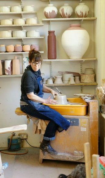 Pottery Room, Pottery Studio Ideas, Lisa Hammond, Art Studio Room, In Her Studio, Ceramics Studio, Pottery Workshop, Clay Studio, Slab Pottery