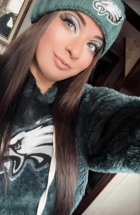 Eagles Makeup Philadelphia, Philadelphia Eagles Makeup, Eagles Makeup, Makeup Doll, Philadelphia Sports, Concert Looks, Philadelphia Eagles, Green Aesthetic, Eagles