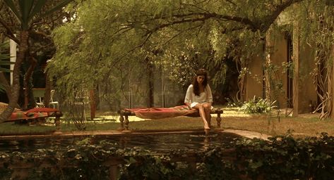 Woody Allen Aesthetic, Allen Aesthetic, Vicky Christina Barcelona, Woody Allen Movies, Barcelona Aesthetic, Vicky Cristina Barcelona, Summer Movie, Maria Elena, French Films