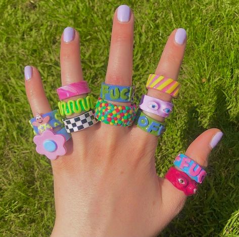 Polymer Ring, Ceramic Paste, Fimo Ring, Diy Clay Rings, Clay Diys, Polymer Clay Ring, Clay Ring, Bed In Closet Ideas, Clay Rings